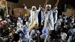 يا سعد اللي ربي اعطاه ليقين و قام صلاتو خمسة صلوات فرضها ربي في ميقاتو 