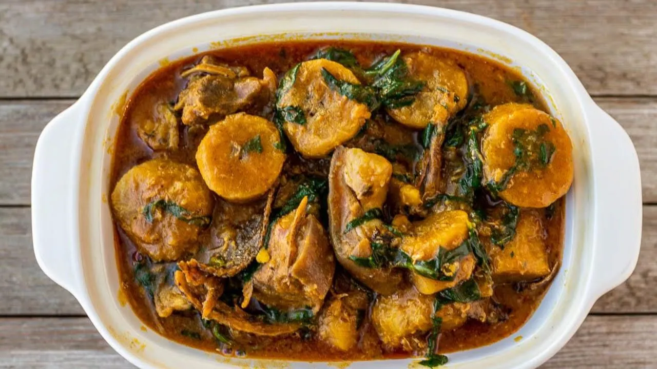 CAMEROONIAN SESE PLANTAINS    Turning Plantains    Unripe Plantain Porridge