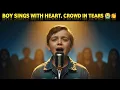 Download Lagu De stem van de arme jongen schudt het podium terwijl hij zingt: Wij zijn de wereld 🌎✨