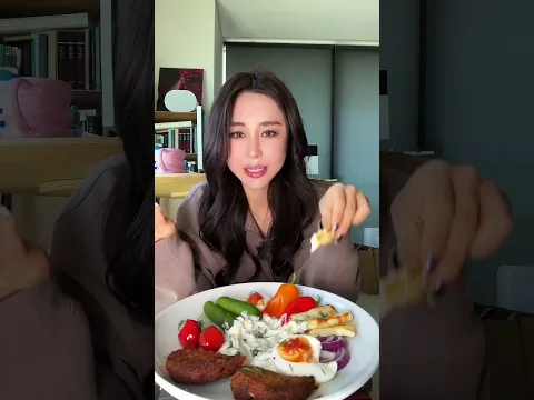 Girl dinner?