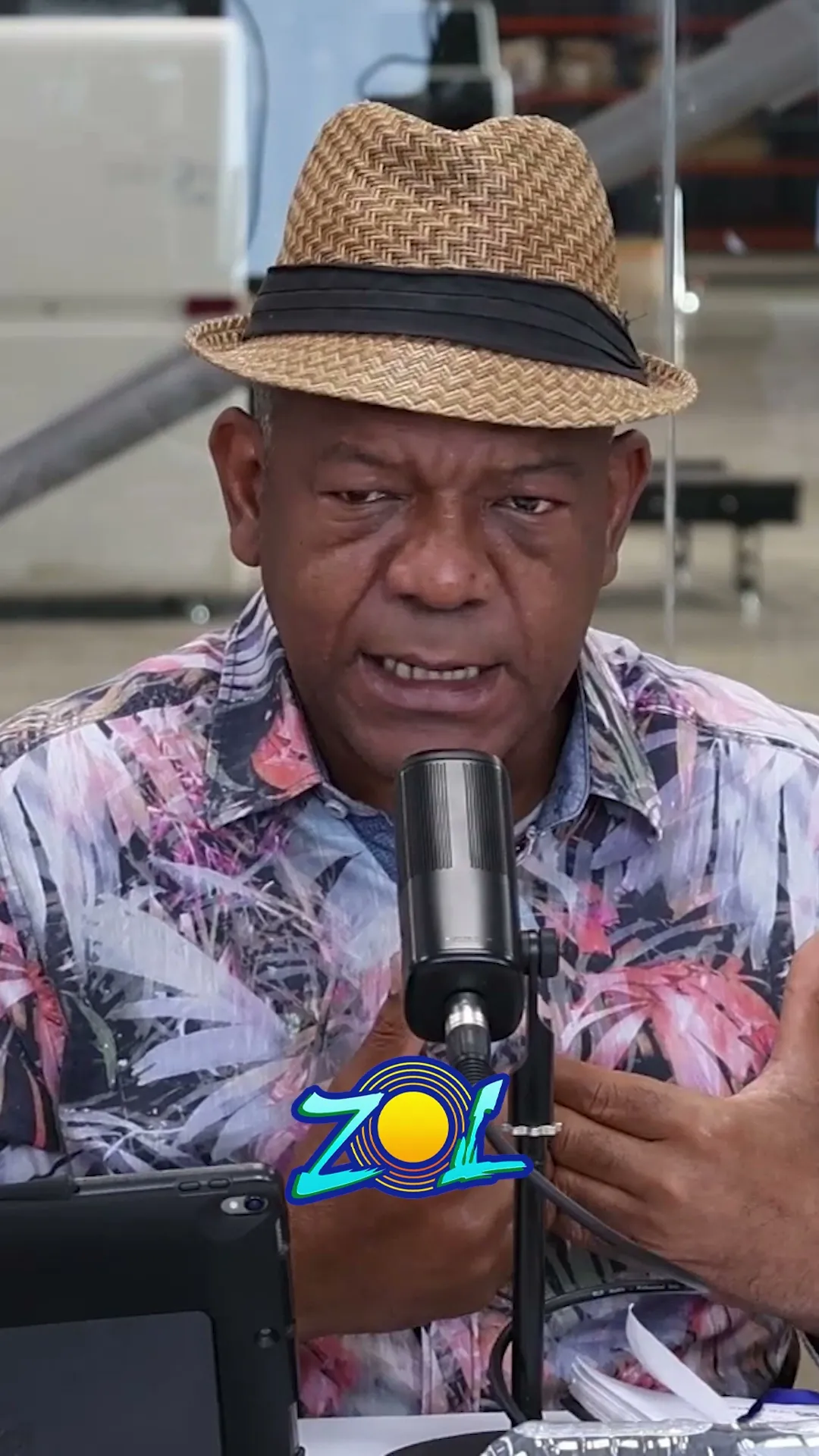 JULIO MARTÍNEZ POZO ENVÍA MENSAJE A OMAR FERNÁNDEZ