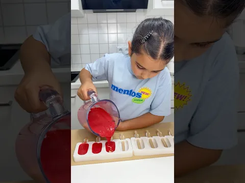 No Sugar? No Problem! Berry Popsicles 🍓