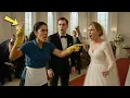 Download Lagu Бедная уборщица открыла рот у алтаря... и миллиардер отменил свадьбу на месте