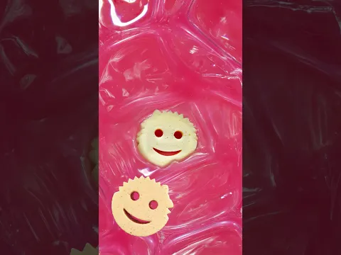 Scrub or Sponge? Which side are you? 🧽#loop #macro #sponge #cleaning #infinite #shorts #satisfying