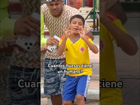 Cuántos huesos tiene un humano? 😳😳￼