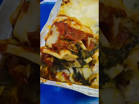 The best cheesy lasagna yummy 😋 #viral #delicious