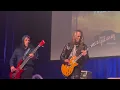 Download Lagu Robert Trujillo joins Kirk Hammett for a surprise Jam at the Gibson Guitar event in Philadelphia!
