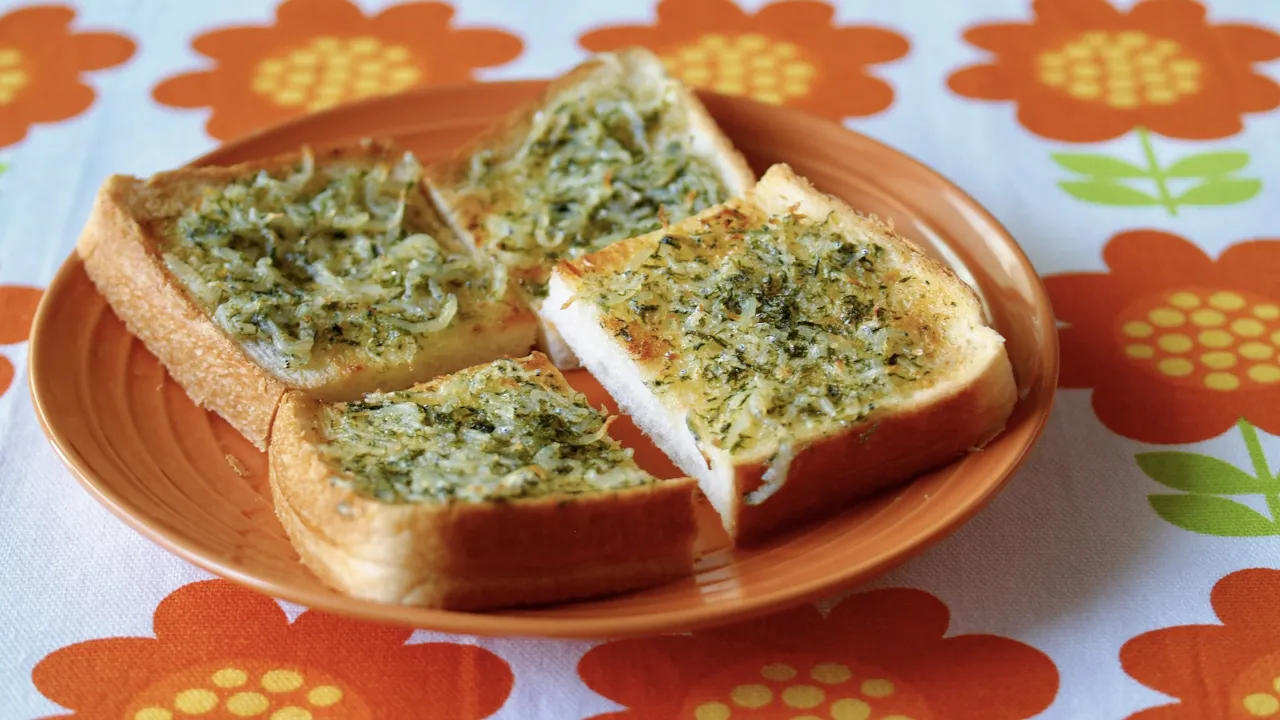 Japanese Baby Sardine Toast (Jyako Whitebait School Lunch Recipe)  ()   OCHIKERON