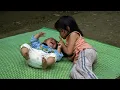 Download Lagu An Ordinary Day of Three Strangers: A Young Man and Two Homeless Children - A Pao TV