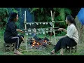 Lagu Drukke dagen: bananen oogsten om te verkopen en vis vangen om voedsel in te slaan.