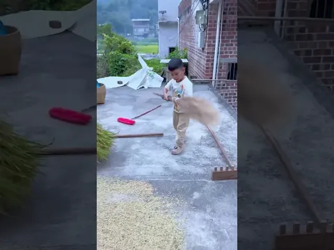 The baby's actions are so touching  #Childcare #My rural life #Childhood memories