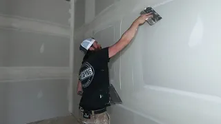 Hand Skim Butt Joint