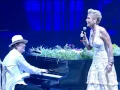 Download Lagu Xuxa \u0026 Daniel Jobim - Garota de Ipanema (Criança Esperança 2012)