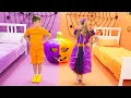 Download Lagu Diana and Roma Pink vs Black Challenge and Other Opposites Battle For Kids