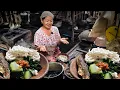 Download Lagu Sayur sejuta umat, selain cepat juga nikmat lauknya juga gurih jangan lupa sambalnya