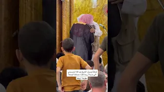 لحظة وصول الشيخ عبدالله المحيسني إلى صلاة الجمعة في مدينة أريحا إدلب سوريا دمشق 