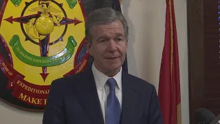Cooper visits Camp Lejeune takes tour of base