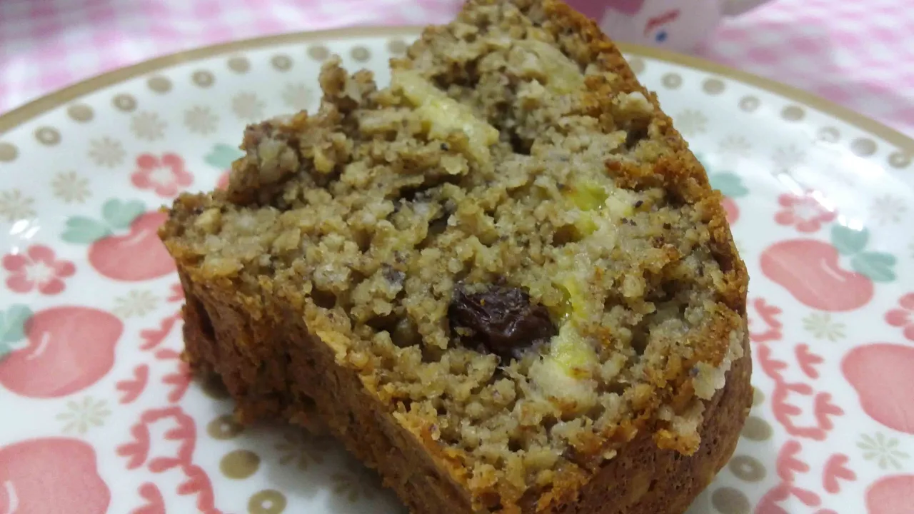 Você vai amar este bolo de maçã integral de frigideira que não leva nenhum tipo de açúcar e é adoçad. 