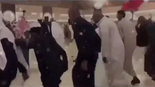 قولو لمن يبغا يجارينا يوي يوي يبطي عظم ماياصل اللي لابتي وصلولها  حيي يا العزوه دندنها