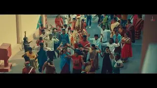 mera yaar hans raha hai barish ki jaayev