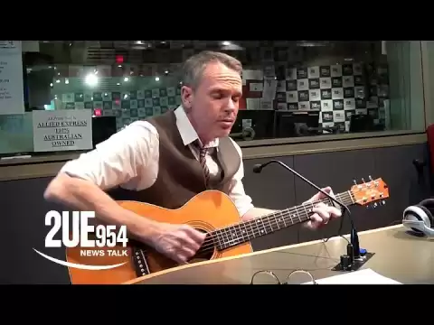 Download MP3 2UE Video: Rick Price performs live in the studio Heaven Knows