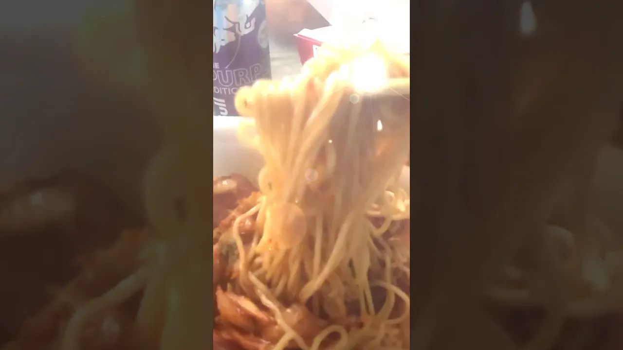 カップ焼きそばをキメるだけの動画 #shorts #簡単レシピ #料理