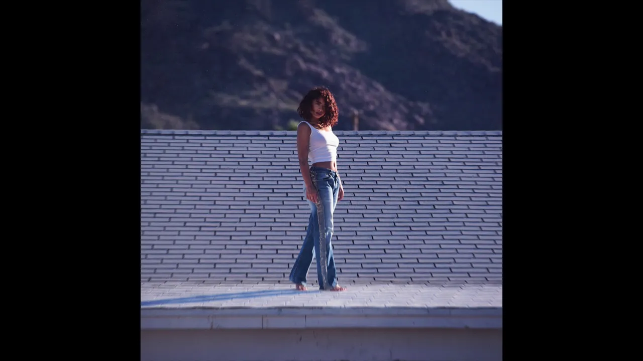 Kiana Ledé - Chocolate. (Acoustic)