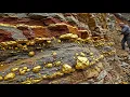 Lagu Gold Rush in the Desert Canyon – Millions in Nuggets Discovered!”