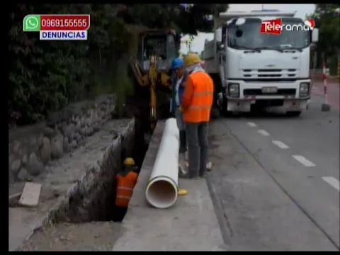 Cierran un tramo de un carril de la vía Cuenca-Azogues