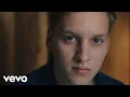 Download Lagu George Ezra - Hold My Girl (Official Video)