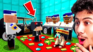 اكتشفنا خزائن غريبة لقصر ملك القرويين في قرية ماين كرافت 