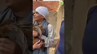 الحاج كابو يتصور بالكاميرا 