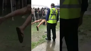 כשהביטחון מבקש אתה עוזב את הרייב אבל אתה לא יכול Psytrance Musicfestival Rave 