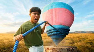 Pinakamalaking Trompo (World's Largest Spinning Top)