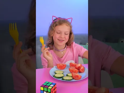 🍎🧸 Playtime or Mealtime? Keep Them Separate! #shorts #kids