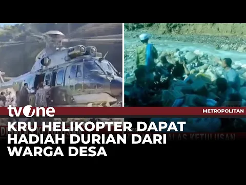 Momen Warga Hadiahi Awak Helikopter Durian yang Kirim Bantuan