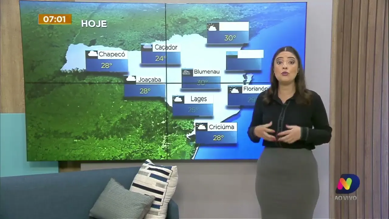 'Central do Tempo': frente fria deixa dias nublados em SC