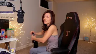 TWITCH SEXY GIRL STREAMER! (THICC MOMENTS COMPILATION)