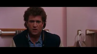 Lethal Weapon 2 Riggs Finds Rodger stuck on the toliet due to a bomb scene