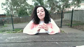 الفجوة بين الأجيال وخاصة بين الاباء والأبناء 