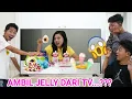 Download Lagu AMBIL PERMEN JELLY DARI TV, Arik Saputra Malah REBUTAN?! | Mikael TubeHD