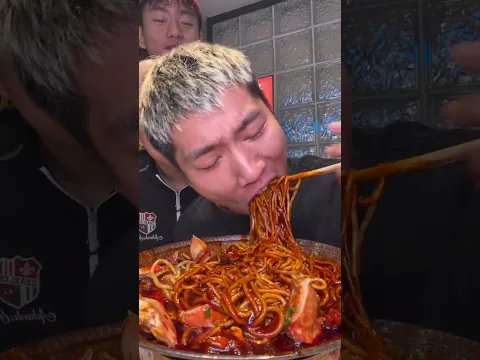 I haven't eaten anything this spicy before | spicy noodles challenge
