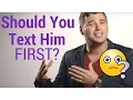 Should You Text Him First or Wait When to Text a Guy