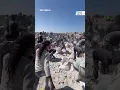 Download Lagu Palestijnen moeten meel verzamelen dat is afgesneden en vervuild met zand