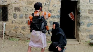 قزم مسلح يعتدي على بنت والسبب ابو صالح الحلقة23 حفر ومطبات 