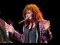 Download Lagu Ann Wilson - All I Wanna Do Is Make Love To You [MultiCam]