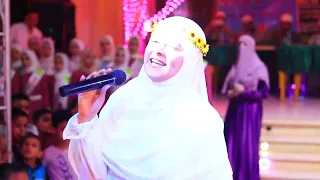 أنا القرآن رباني للمنشدة زينب محمد 