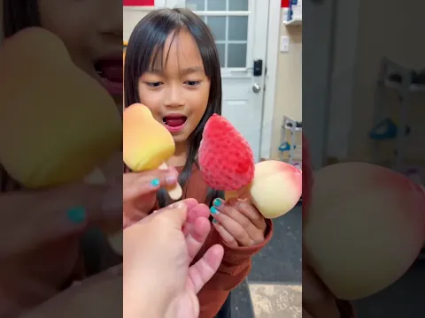 My sister helped us eat ice cream 👧🏻❤️🍦