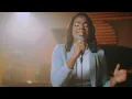 Larissa Santos - Your Presence