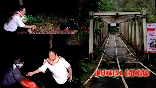 Dihajar penunggu jembatan cangar